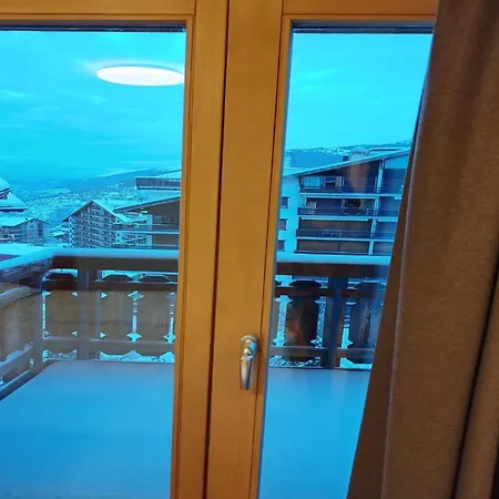 Pleasant Near Slope Apartamento *
