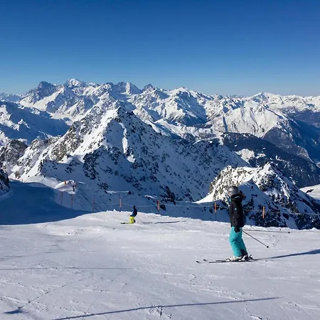 Pleasant Near Slope Apartamento Nendaz