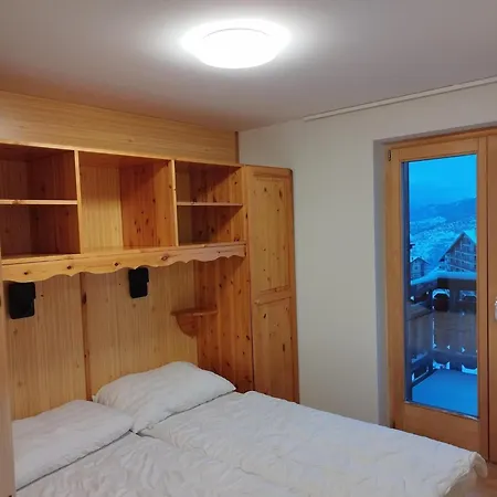 Pleasant Near Slope Apartamento